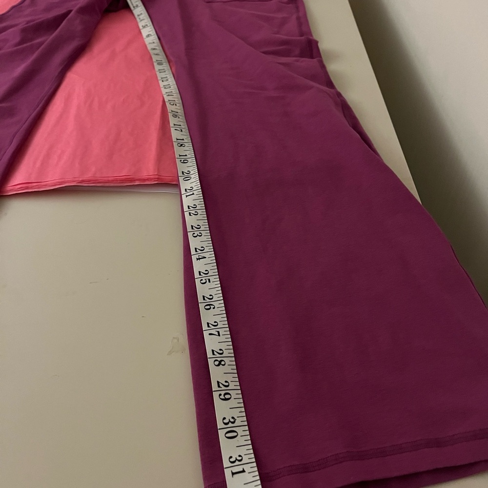 PINK Victoria's Secret Magenta Drawstring Flare Pants - Picture 5 of 8